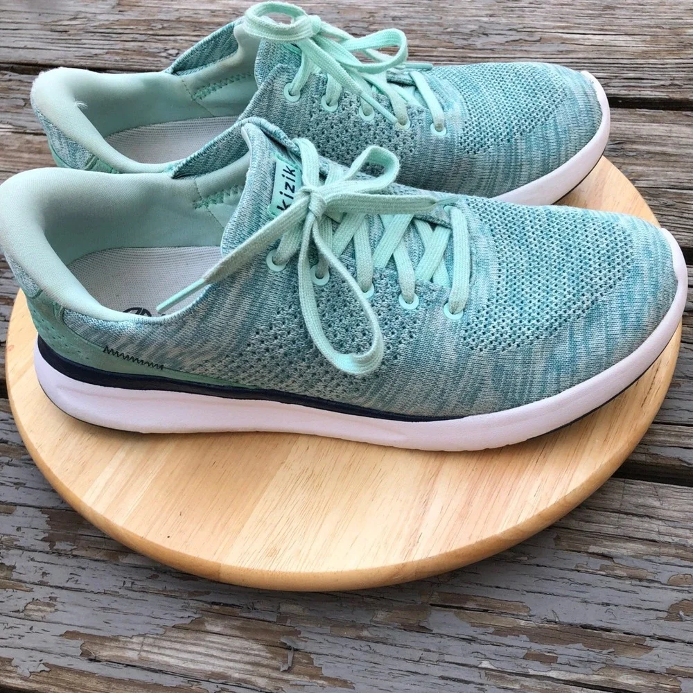 Kizik Lima Sneakers Green Womens 11 Mens 9.5 Spearmint Hands Free Knit Shoes